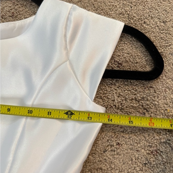 Elegant White Kids Dress - Picture 10 of 14